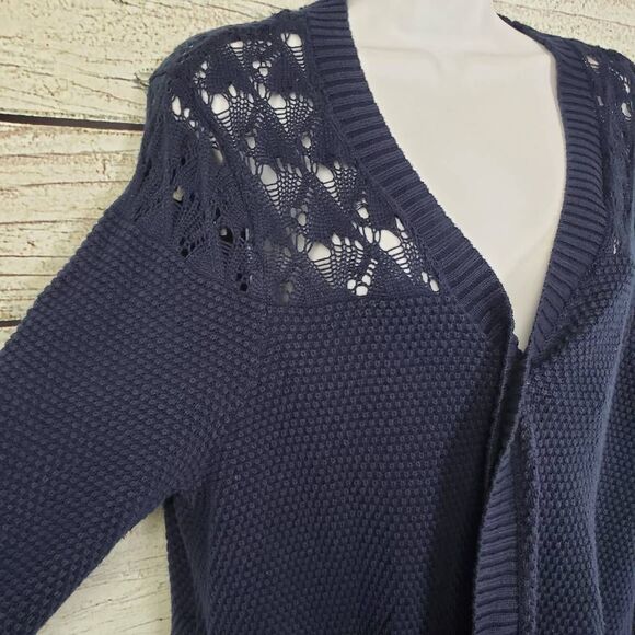 Maurices Women’s Size 1 Navy Blue Open Front Knit Cardigan Crochet Yoke Pockets - Picture 2 of 7
